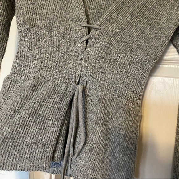 June & Hudson size small corset style tie front sweater - Picture 3 of 4